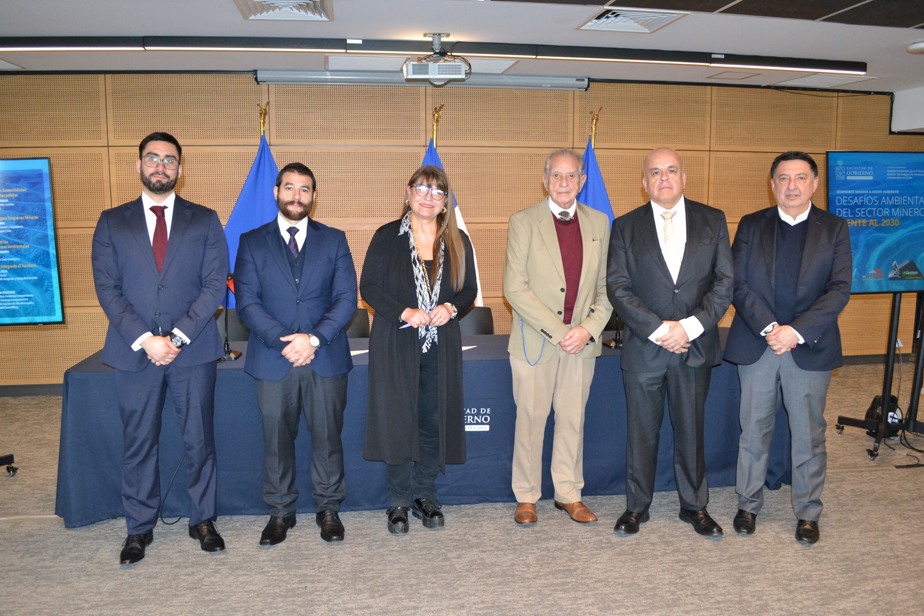 Panel del seminario Minería y Medio Ambiente de la Universidad de Chile